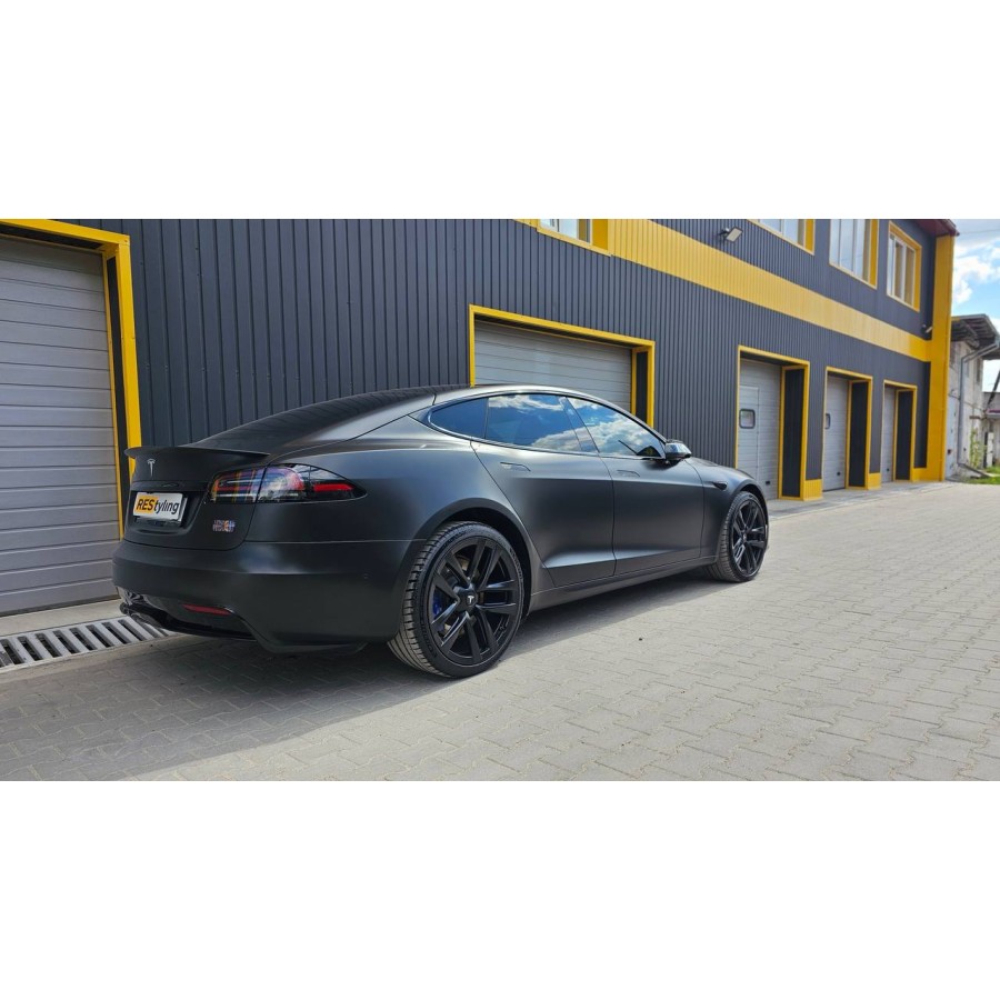 Антигравійна плівка для авто: BRAWIX Color PPF (Frozen Black: Number 039) - 1.52 x 16 м/п