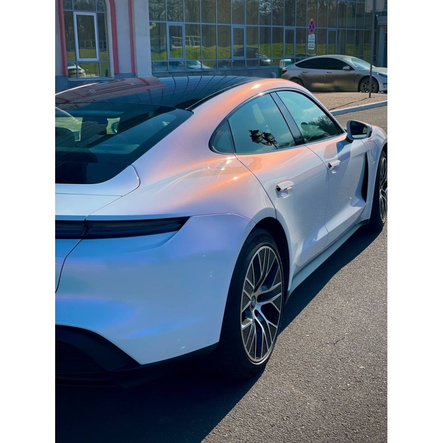Антигравійна плівка для авто: BRAWIX Color PPF (Diamond White to pink: Number 070) - 1.52 x 16 м/п